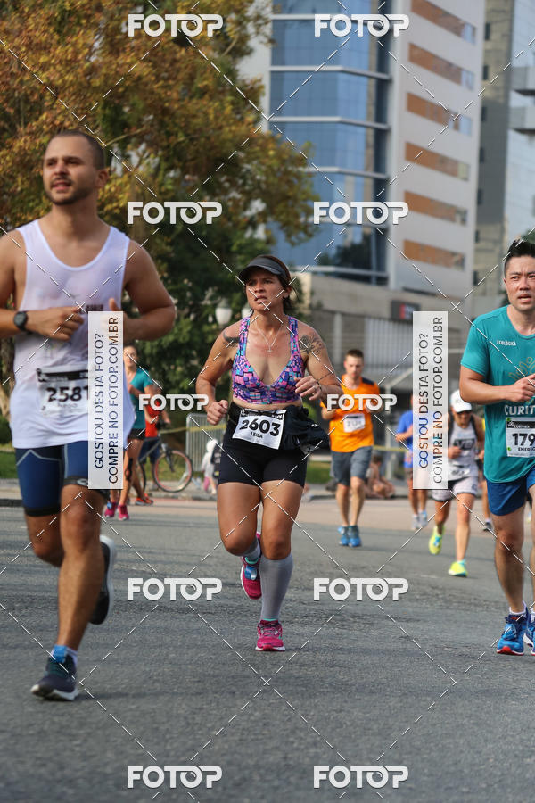 Buy your photos of the eventMeia Maratona Internacional de Curitiba 2018 on Fotop
