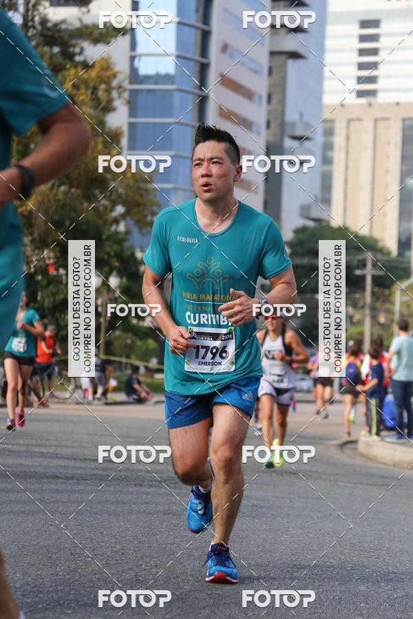 Buy your photos of the eventMeia Maratona Internacional de Curitiba 2018 on Fotop