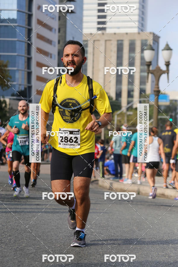 Buy your photos of the eventMeia Maratona Internacional de Curitiba 2018 on Fotop