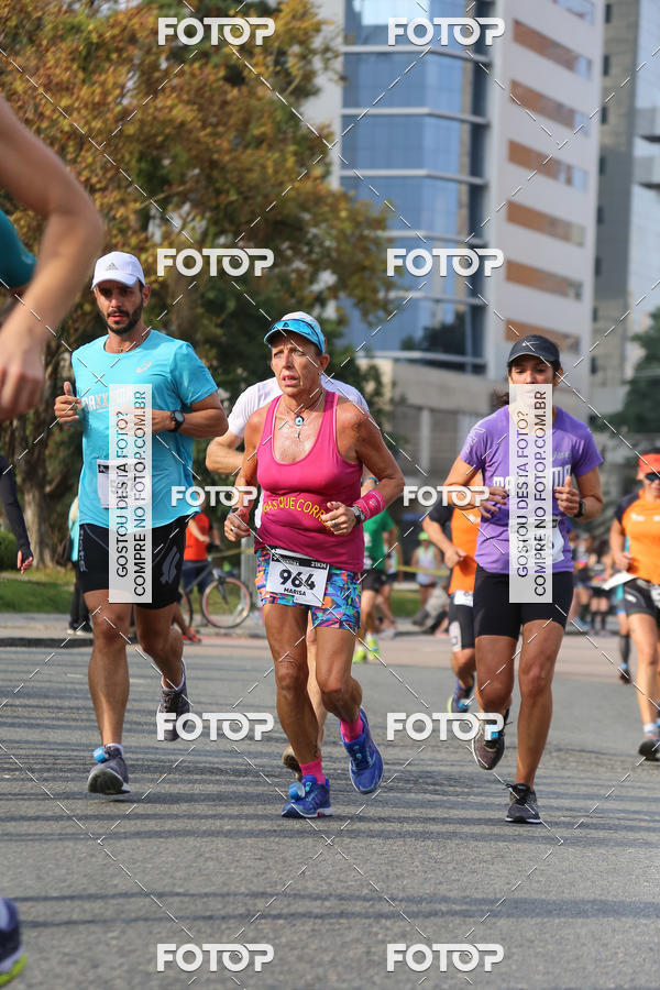 Buy your photos of the eventMeia Maratona Internacional de Curitiba 2018 on Fotop