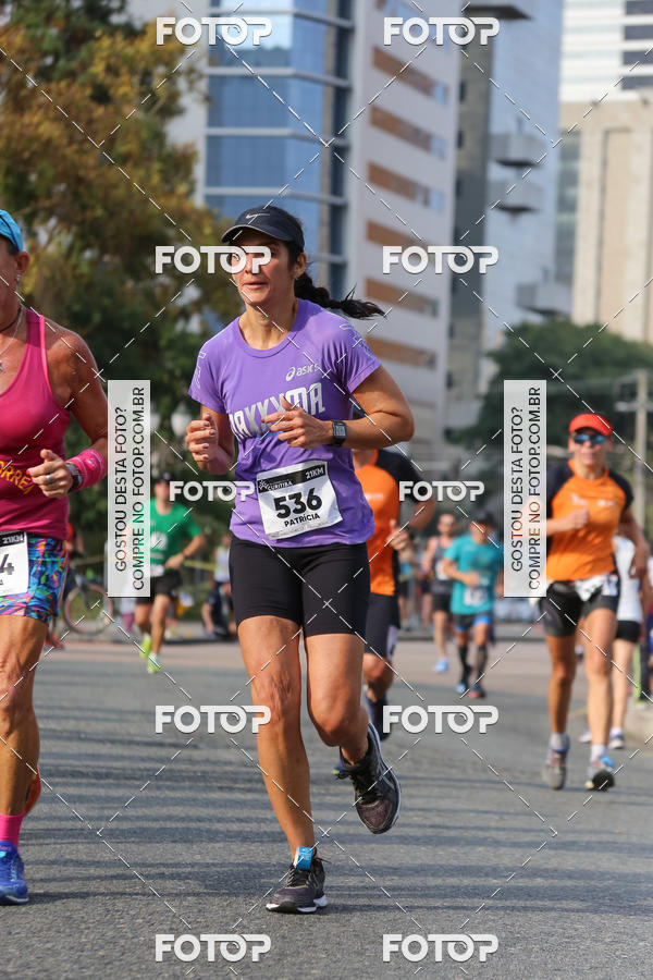 Buy your photos of the eventMeia Maratona Internacional de Curitiba 2018 on Fotop