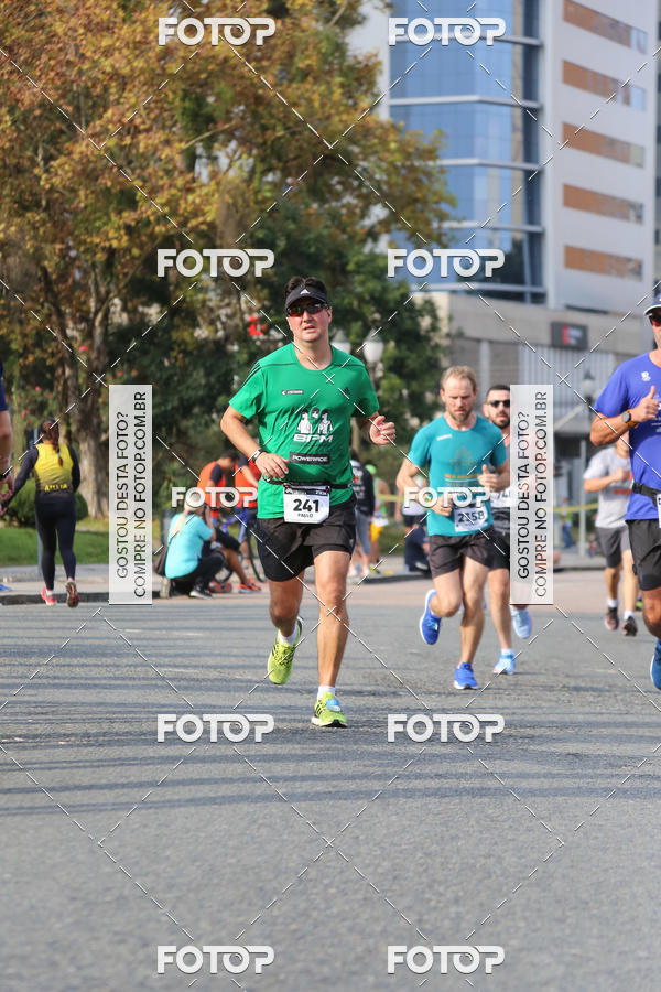 Buy your photos of the eventMeia Maratona Internacional de Curitiba 2018 on Fotop