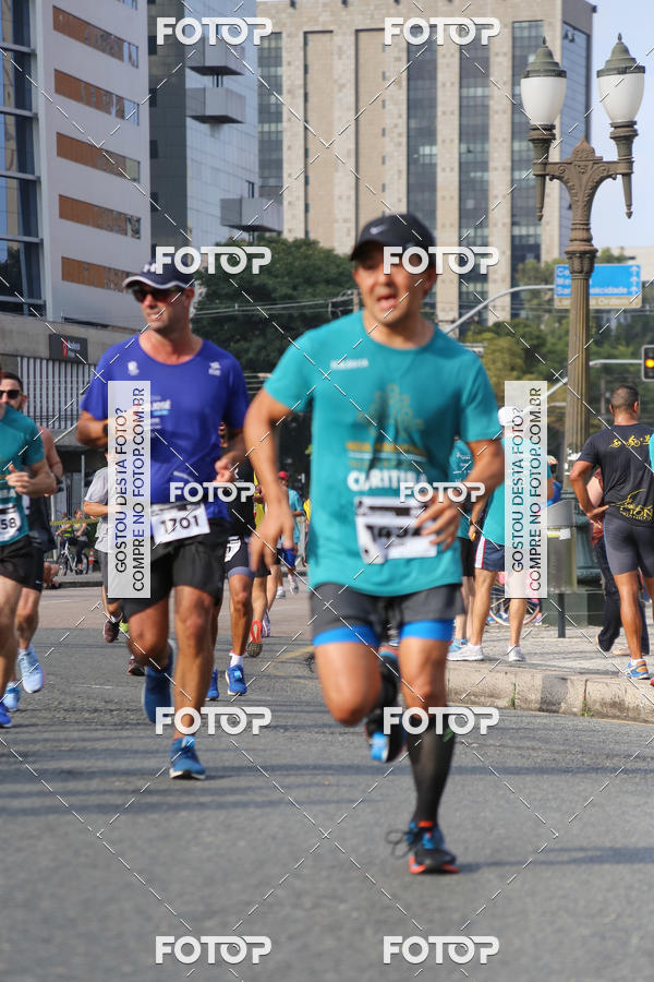 Buy your photos of the eventMeia Maratona Internacional de Curitiba 2018 on Fotop