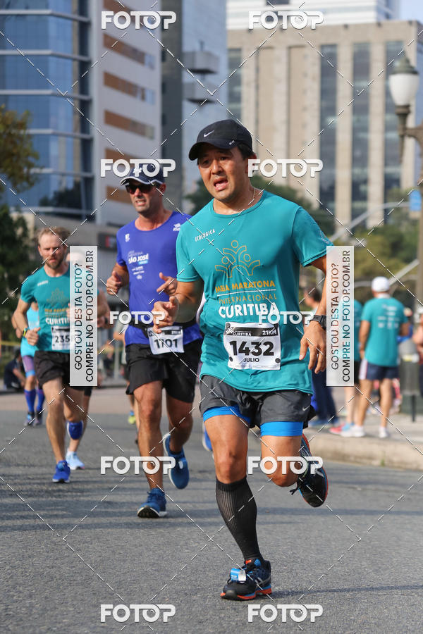 Buy your photos of the eventMeia Maratona Internacional de Curitiba 2018 on Fotop
