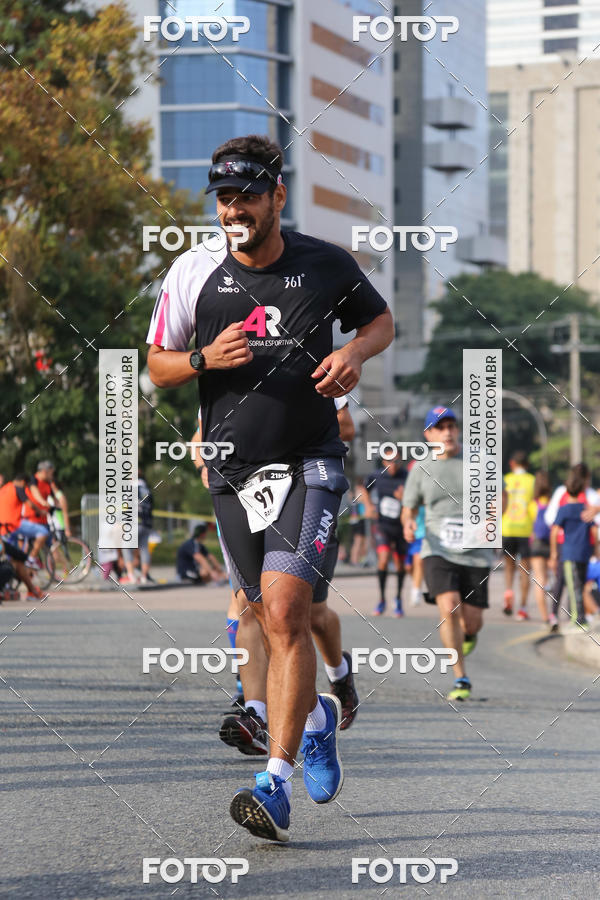 Buy your photos of the eventMeia Maratona Internacional de Curitiba 2018 on Fotop