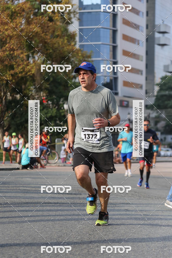 Buy your photos of the eventMeia Maratona Internacional de Curitiba 2018 on Fotop