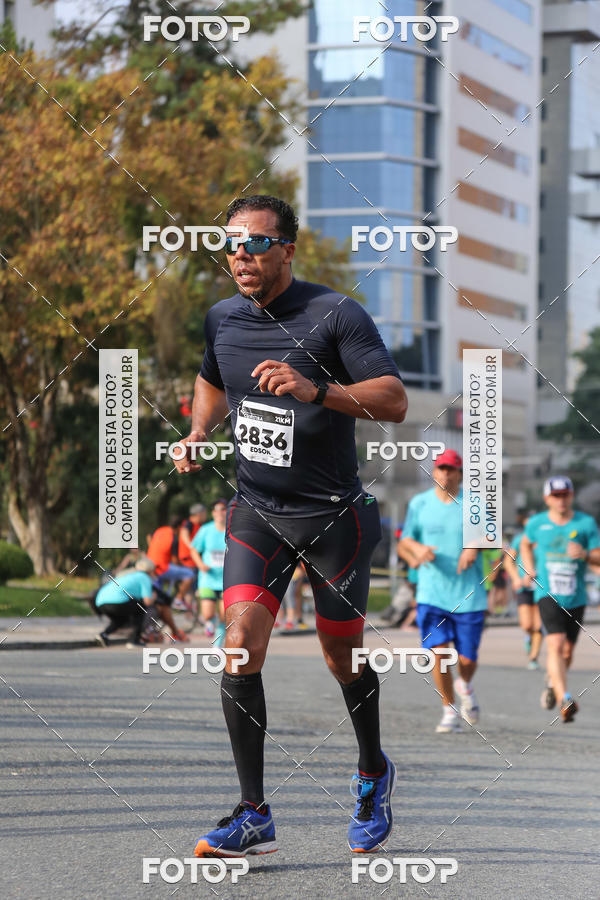 Buy your photos of the eventMeia Maratona Internacional de Curitiba 2018 on Fotop