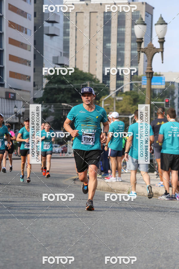 Buy your photos of the eventMeia Maratona Internacional de Curitiba 2018 on Fotop