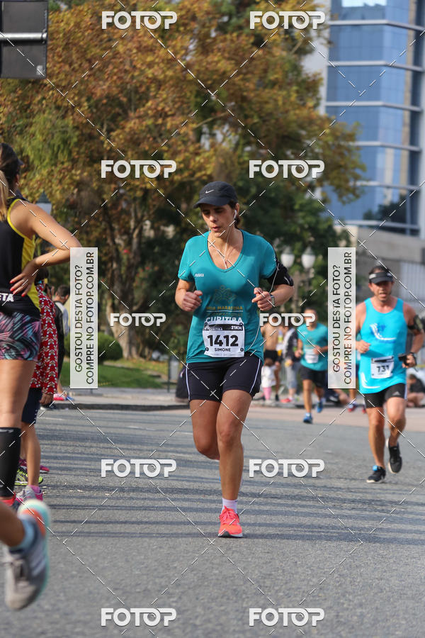 Buy your photos of the eventMeia Maratona Internacional de Curitiba 2018 on Fotop