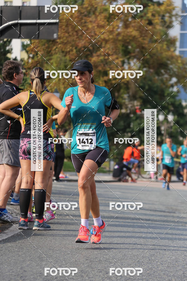 Buy your photos of the eventMeia Maratona Internacional de Curitiba 2018 on Fotop