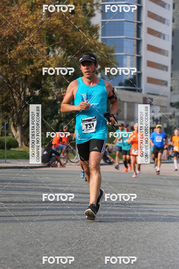 Buy your photos of the eventMeia Maratona Internacional de Curitiba 2018 on Fotop