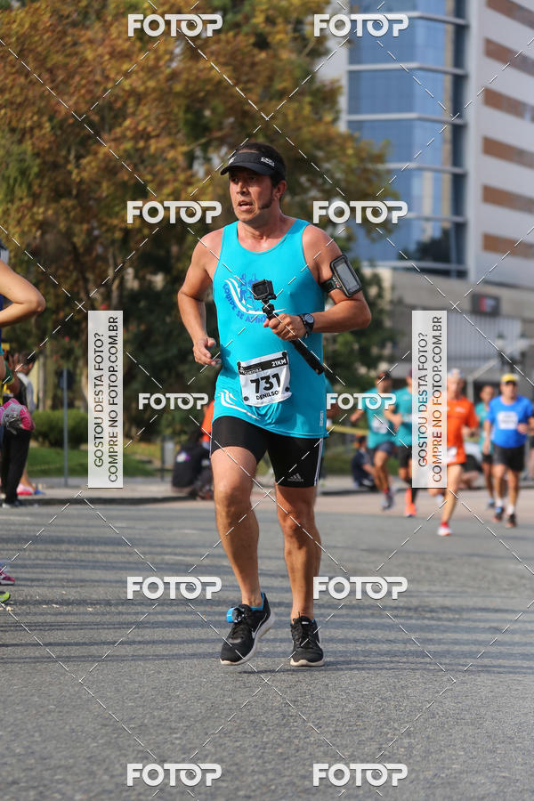 Buy your photos of the eventMeia Maratona Internacional de Curitiba 2018 on Fotop