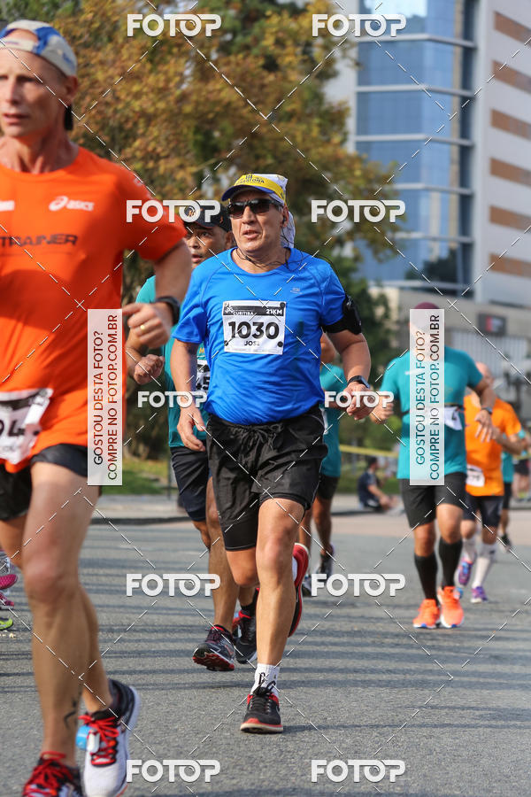 Buy your photos of the eventMeia Maratona Internacional de Curitiba 2018 on Fotop