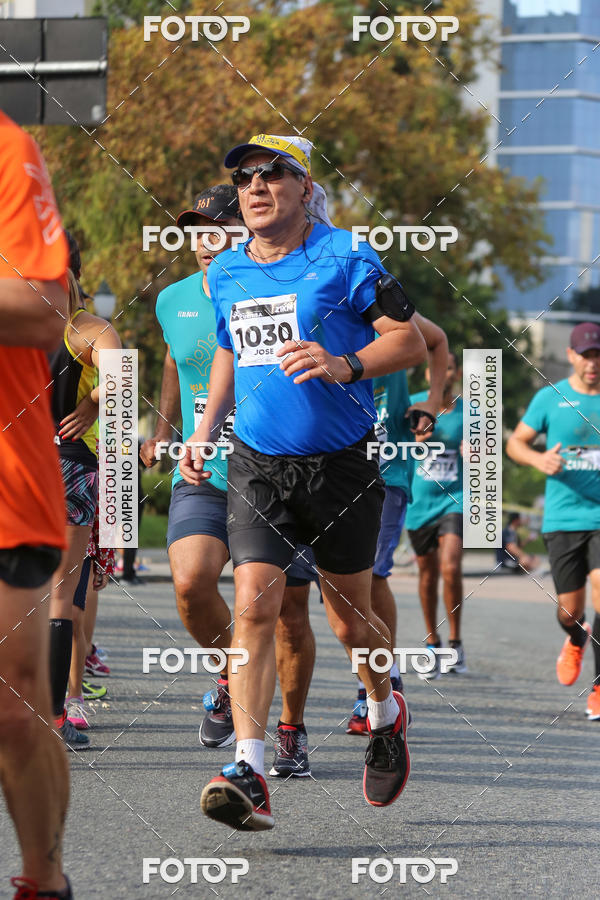 Buy your photos of the eventMeia Maratona Internacional de Curitiba 2018 on Fotop