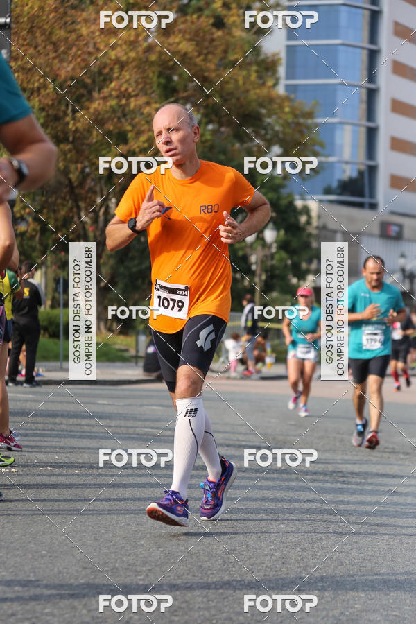 Buy your photos of the eventMeia Maratona Internacional de Curitiba 2018 on Fotop