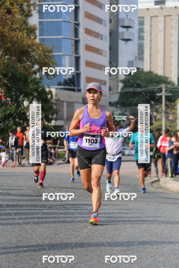 Buy your photos of the eventMeia Maratona Internacional de Curitiba 2018 on Fotop