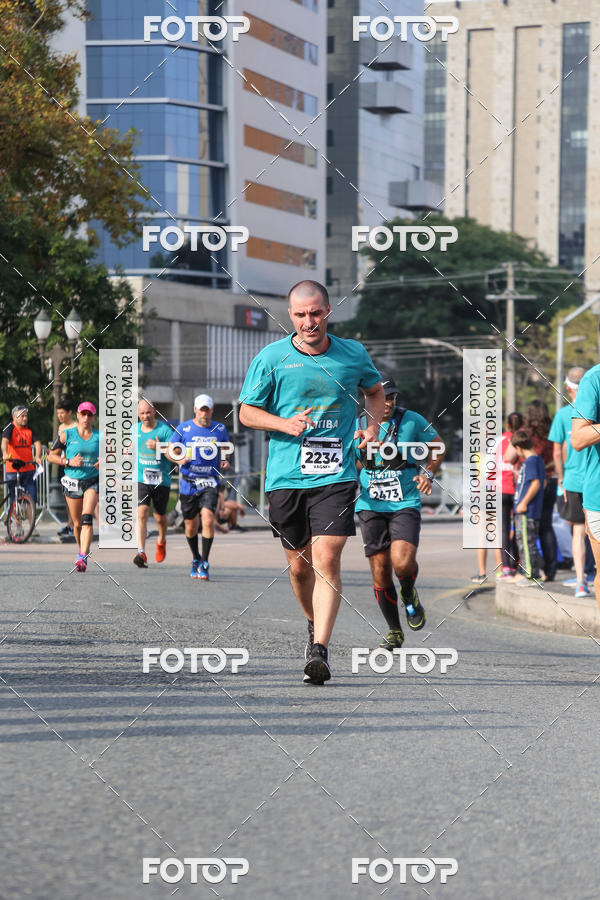 Buy your photos of the eventMeia Maratona Internacional de Curitiba 2018 on Fotop