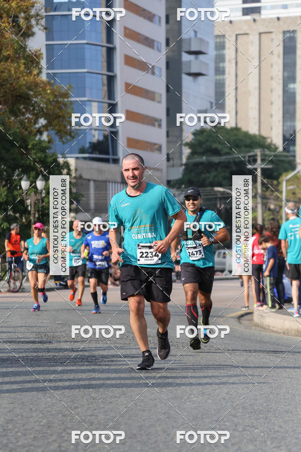 Buy your photos of the eventMeia Maratona Internacional de Curitiba 2018 on Fotop