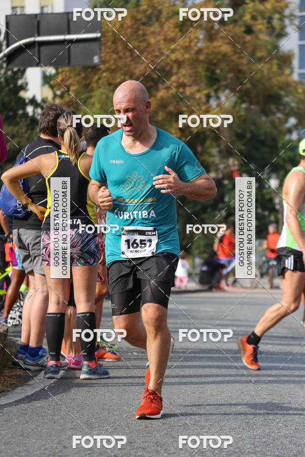 Buy your photos of the eventMeia Maratona Internacional de Curitiba 2018 on Fotop