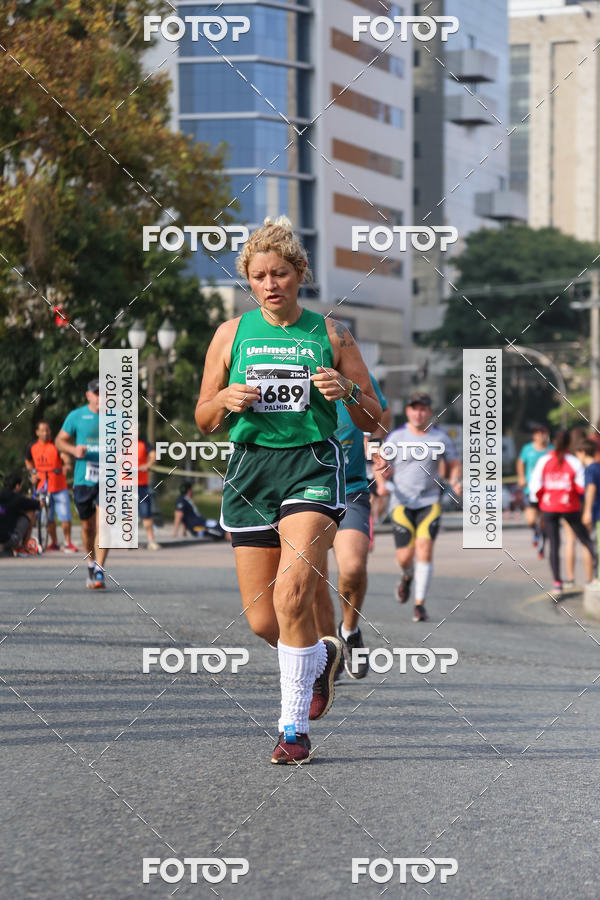 Buy your photos of the eventMeia Maratona Internacional de Curitiba 2018 on Fotop