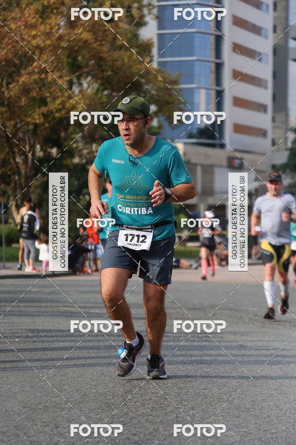 Buy your photos of the eventMeia Maratona Internacional de Curitiba 2018 on Fotop