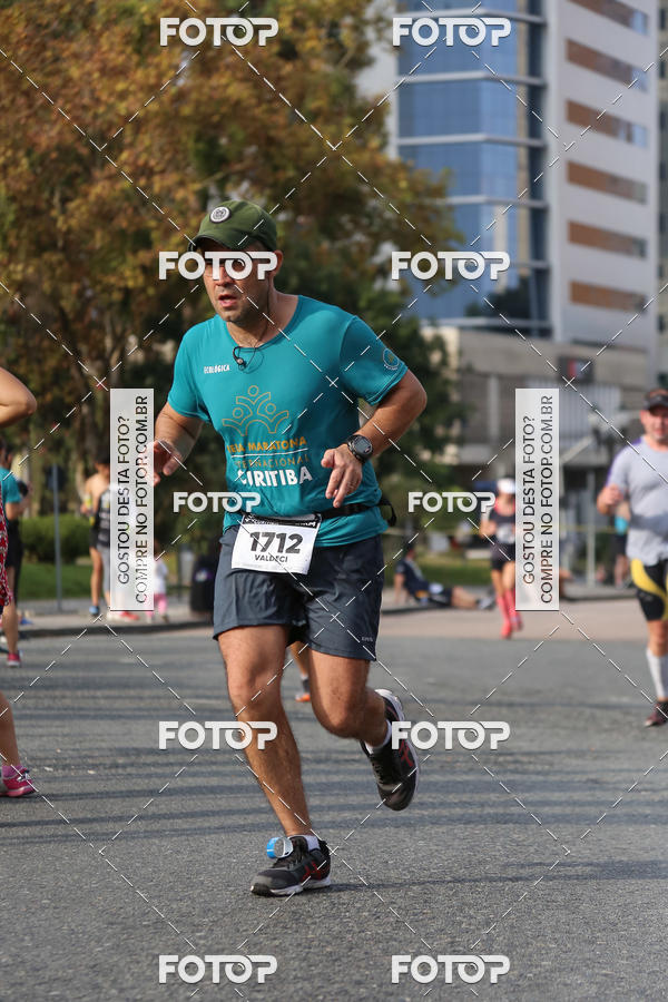 Buy your photos of the eventMeia Maratona Internacional de Curitiba 2018 on Fotop