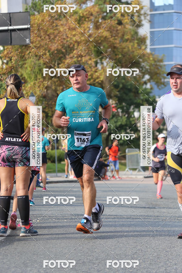 Buy your photos of the eventMeia Maratona Internacional de Curitiba 2018 on Fotop