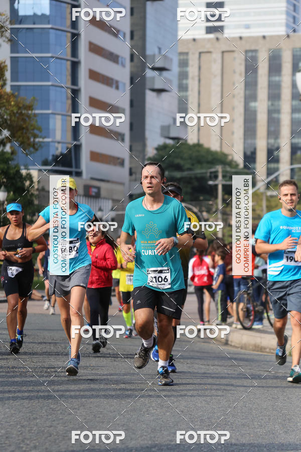 Buy your photos of the eventMeia Maratona Internacional de Curitiba 2018 on Fotop