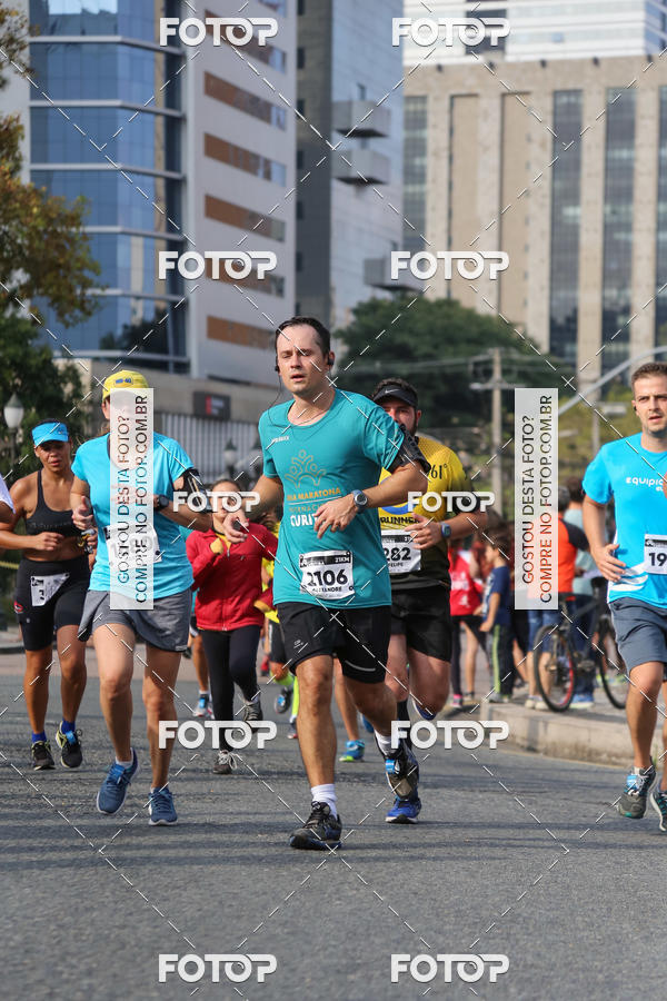 Buy your photos of the eventMeia Maratona Internacional de Curitiba 2018 on Fotop
