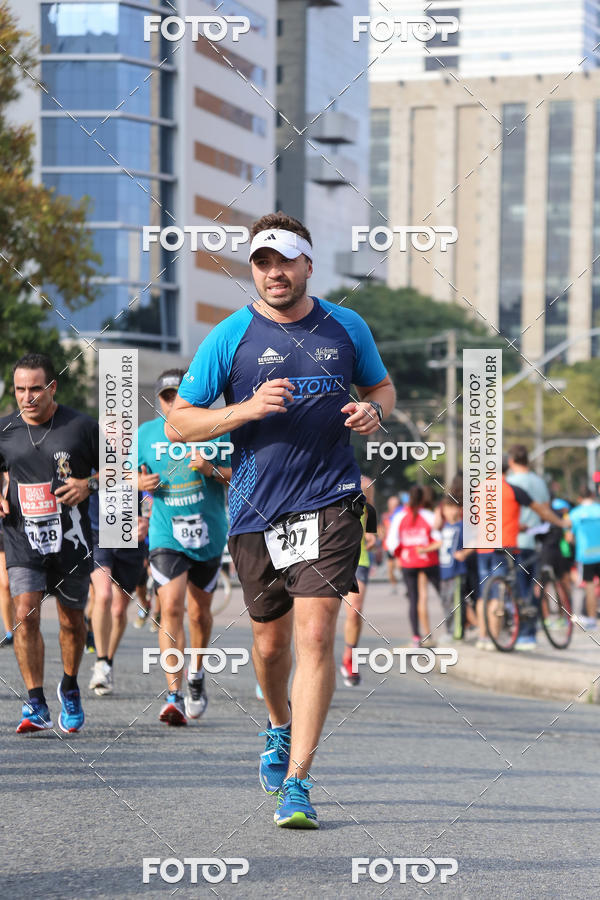 Buy your photos of the eventMeia Maratona Internacional de Curitiba 2018 on Fotop