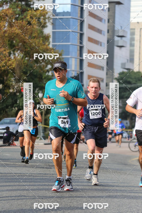 Buy your photos of the eventMeia Maratona Internacional de Curitiba 2018 on Fotop