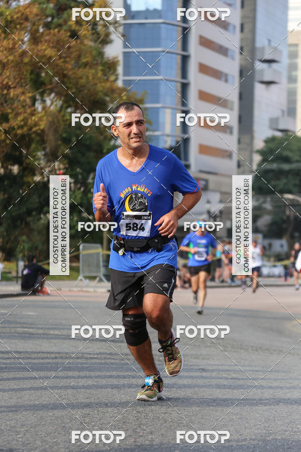 Buy your photos of the eventMeia Maratona Internacional de Curitiba 2018 on Fotop