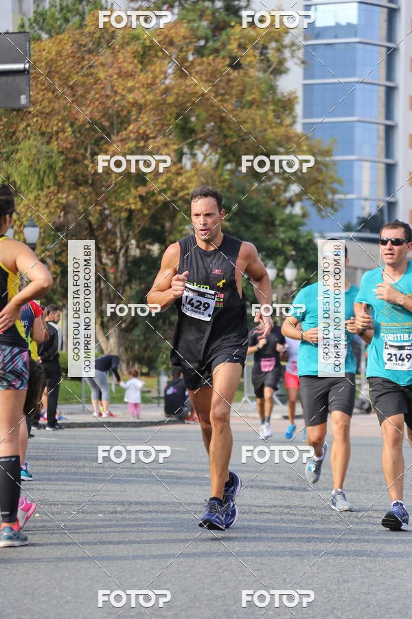 Buy your photos of the eventMeia Maratona Internacional de Curitiba 2018 on Fotop