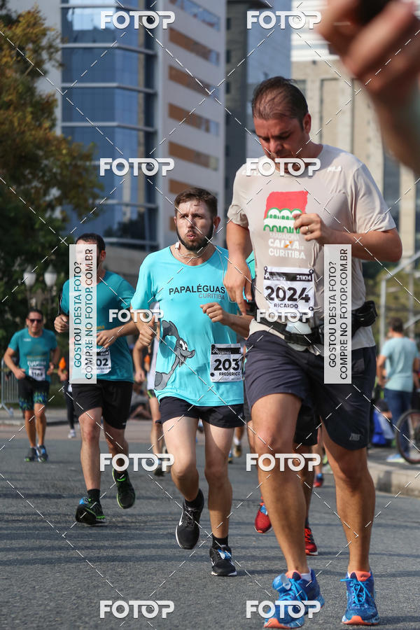 Buy your photos of the eventMeia Maratona Internacional de Curitiba 2018 on Fotop