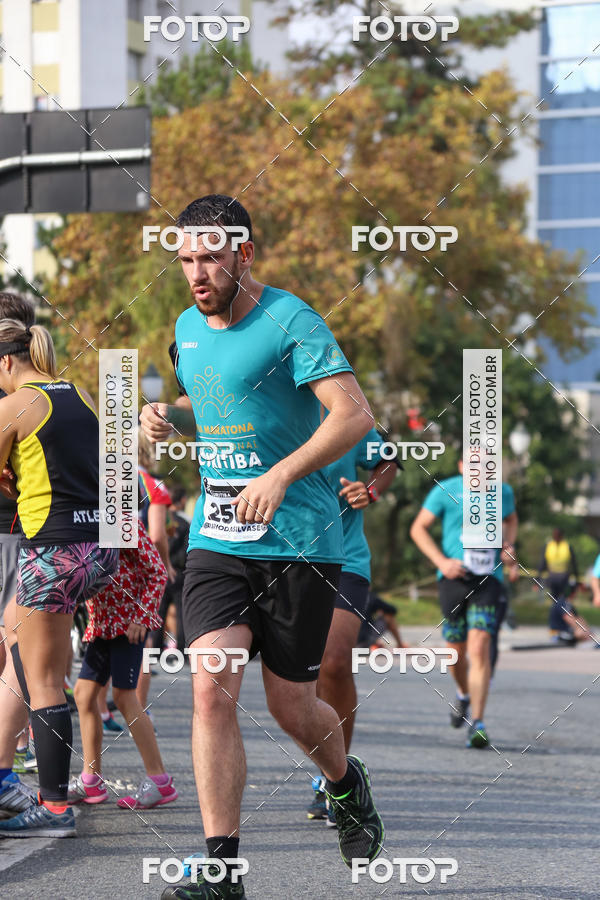 Buy your photos of the eventMeia Maratona Internacional de Curitiba 2018 on Fotop