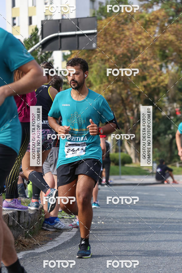 Buy your photos of the eventMeia Maratona Internacional de Curitiba 2018 on Fotop