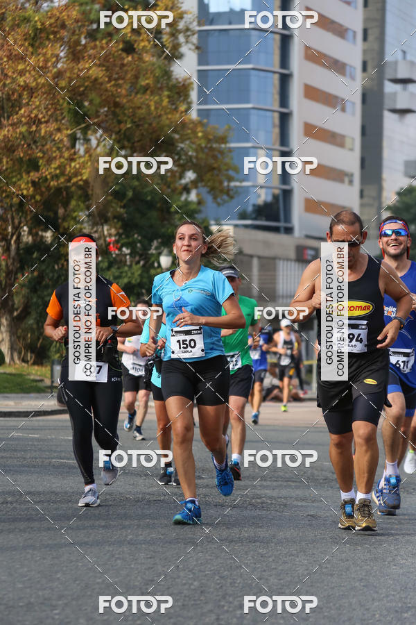 Buy your photos of the eventMeia Maratona Internacional de Curitiba 2018 on Fotop