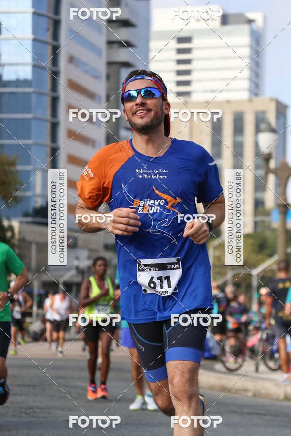 Buy your photos of the eventMeia Maratona Internacional de Curitiba 2018 on Fotop