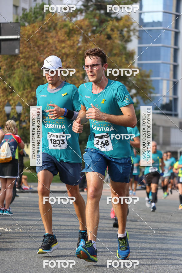 Buy your photos of the eventMeia Maratona Internacional de Curitiba 2018 on Fotop