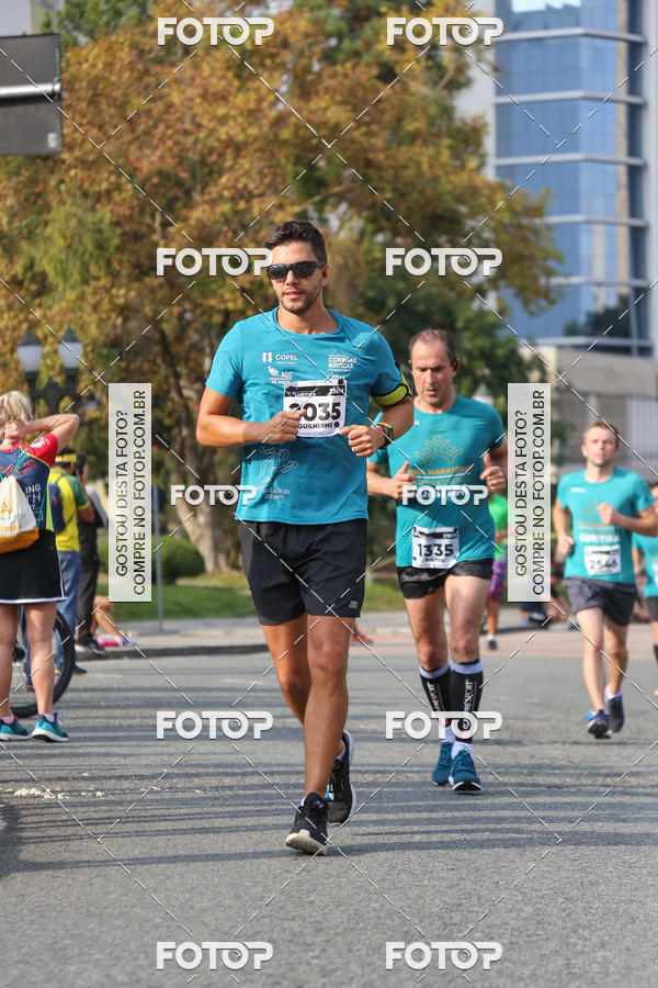Buy your photos of the eventMeia Maratona Internacional de Curitiba 2018 on Fotop