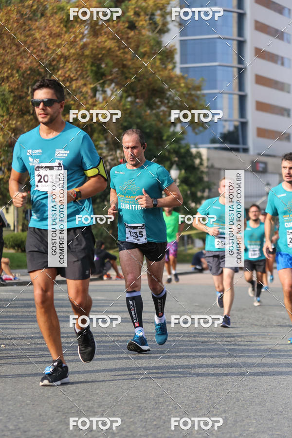 Buy your photos of the eventMeia Maratona Internacional de Curitiba 2018 on Fotop