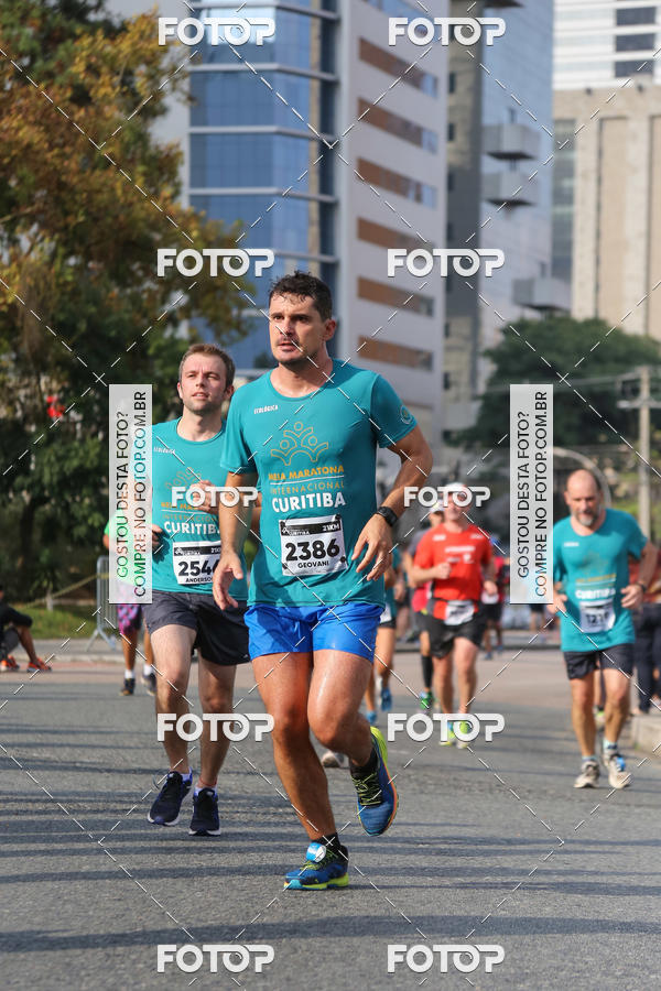 Buy your photos of the eventMeia Maratona Internacional de Curitiba 2018 on Fotop