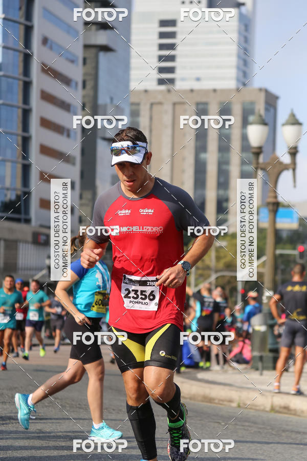 Buy your photos of the eventMeia Maratona Internacional de Curitiba 2018 on Fotop