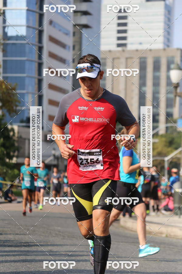 Buy your photos of the eventMeia Maratona Internacional de Curitiba 2018 on Fotop