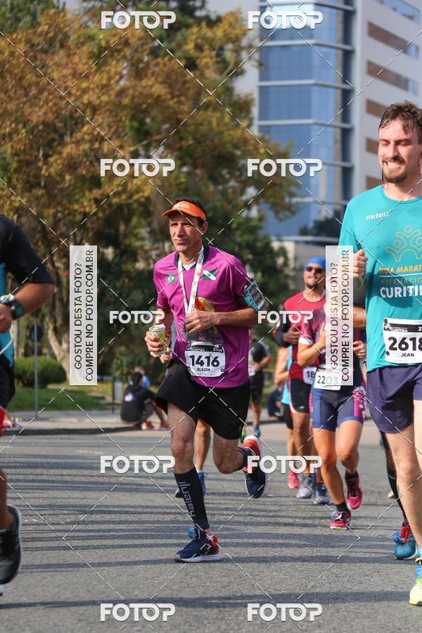 Buy your photos of the eventMeia Maratona Internacional de Curitiba 2018 on Fotop