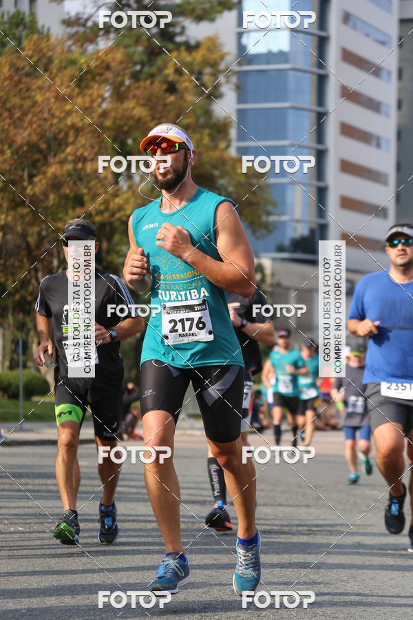 Buy your photos of the eventMeia Maratona Internacional de Curitiba 2018 on Fotop