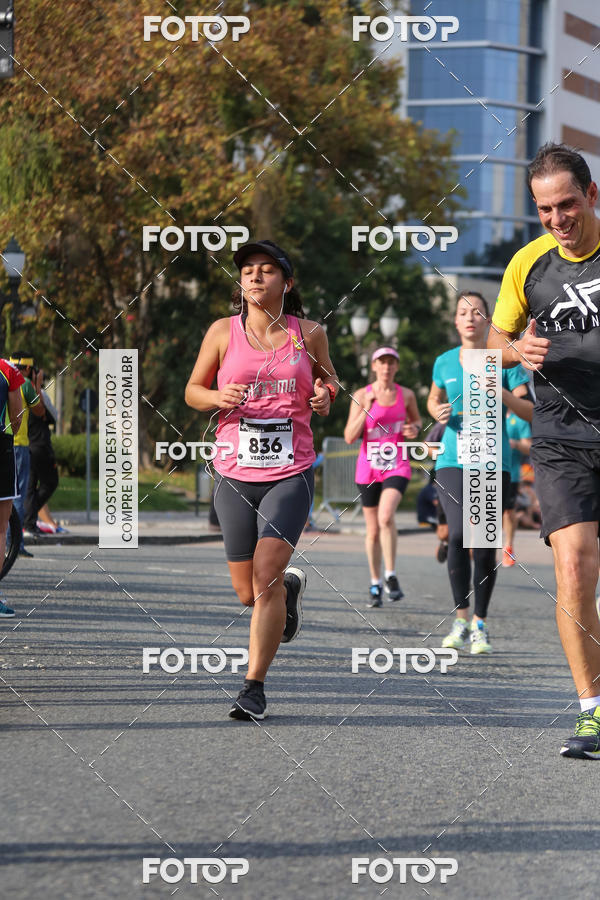 Buy your photos of the eventMeia Maratona Internacional de Curitiba 2018 on Fotop