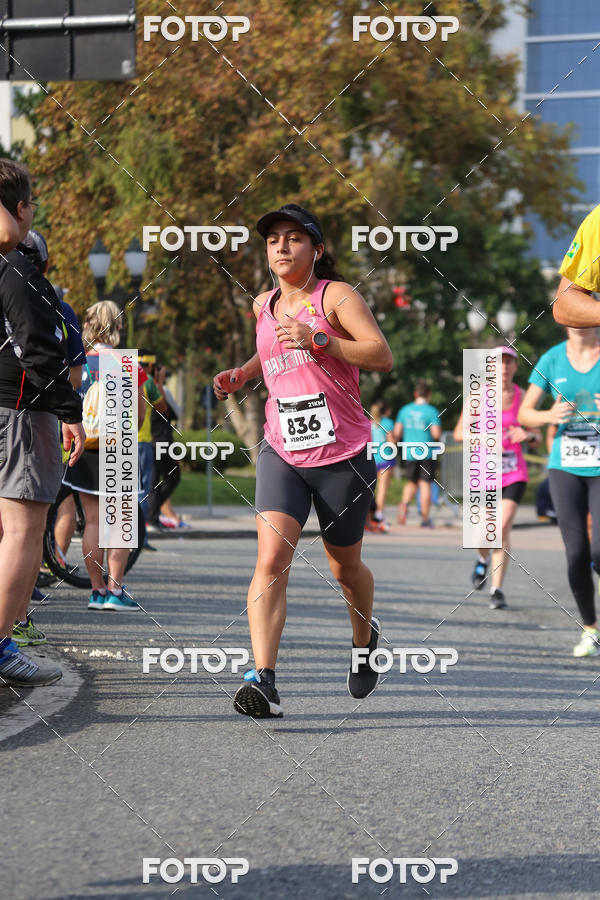 Buy your photos of the eventMeia Maratona Internacional de Curitiba 2018 on Fotop