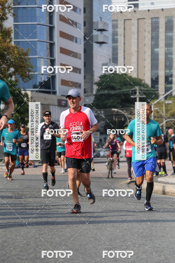 Buy your photos of the eventMeia Maratona Internacional de Curitiba 2018 on Fotop