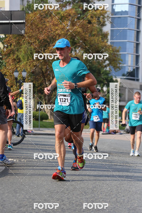 Buy your photos of the eventMeia Maratona Internacional de Curitiba 2018 on Fotop